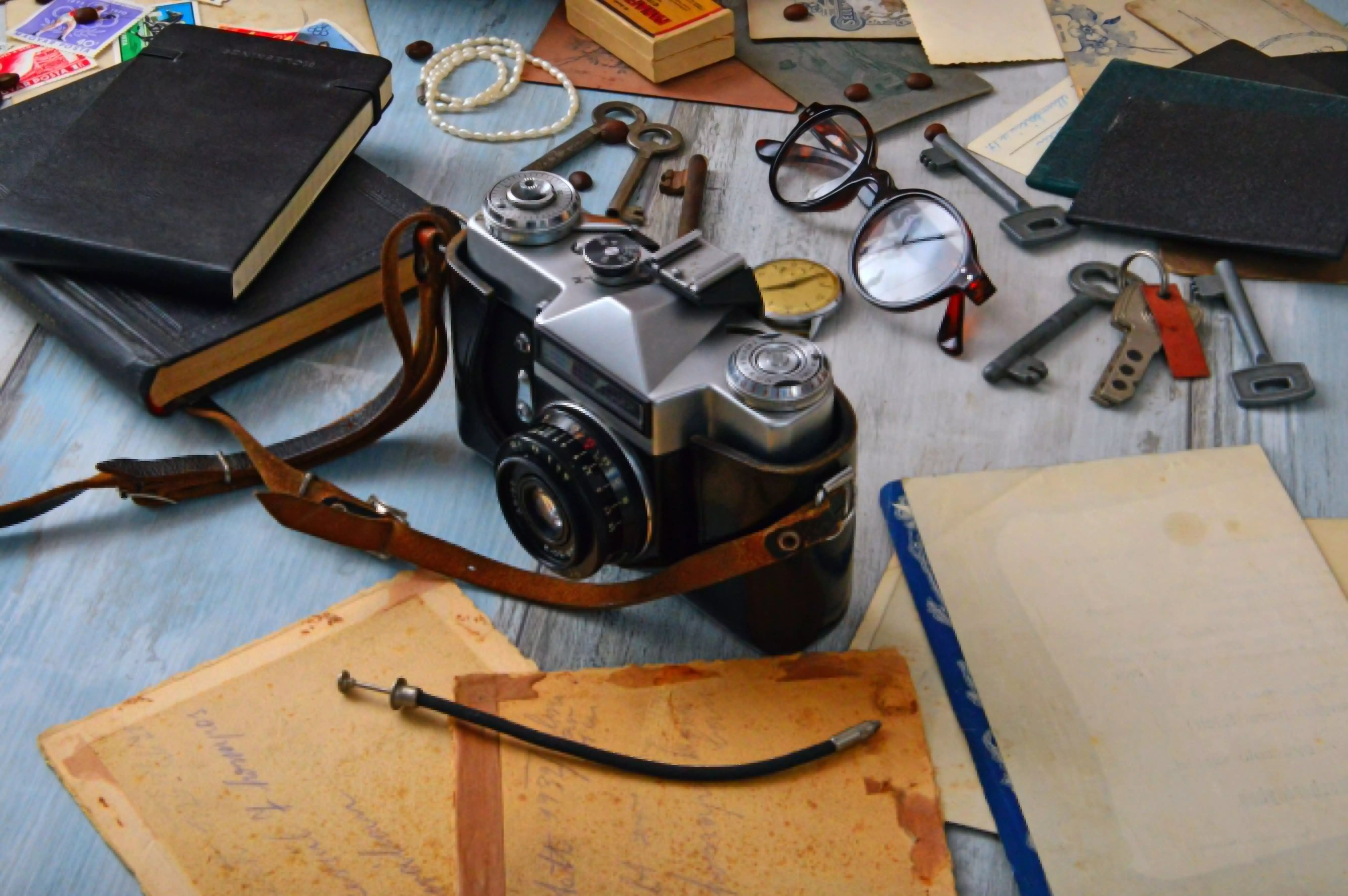 Who will teach me during my online journalism course?